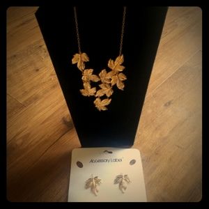 Long necklace gold leaves with matching earrings